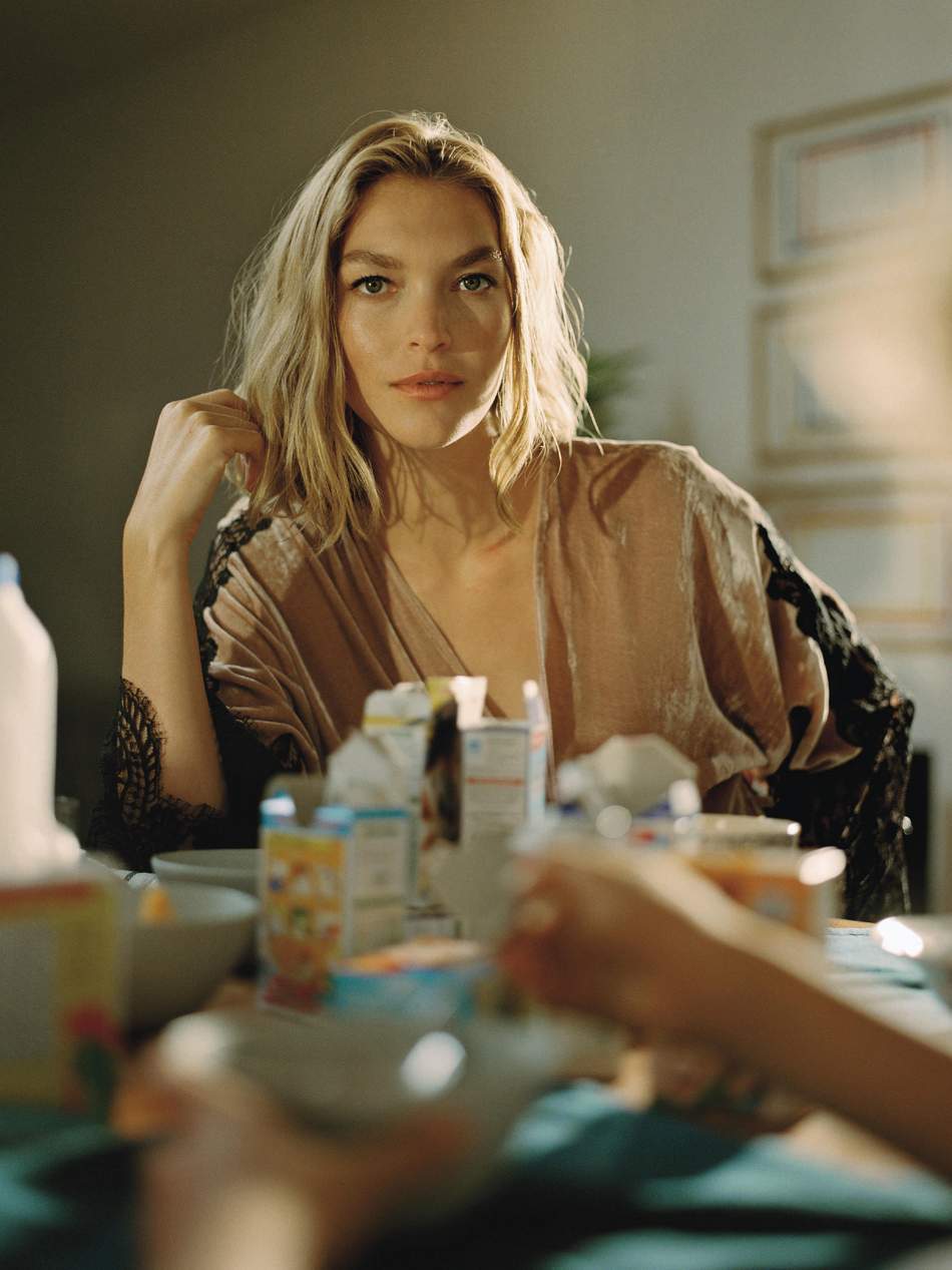 ARIZONA MUSE’S MODERN ROMANCE