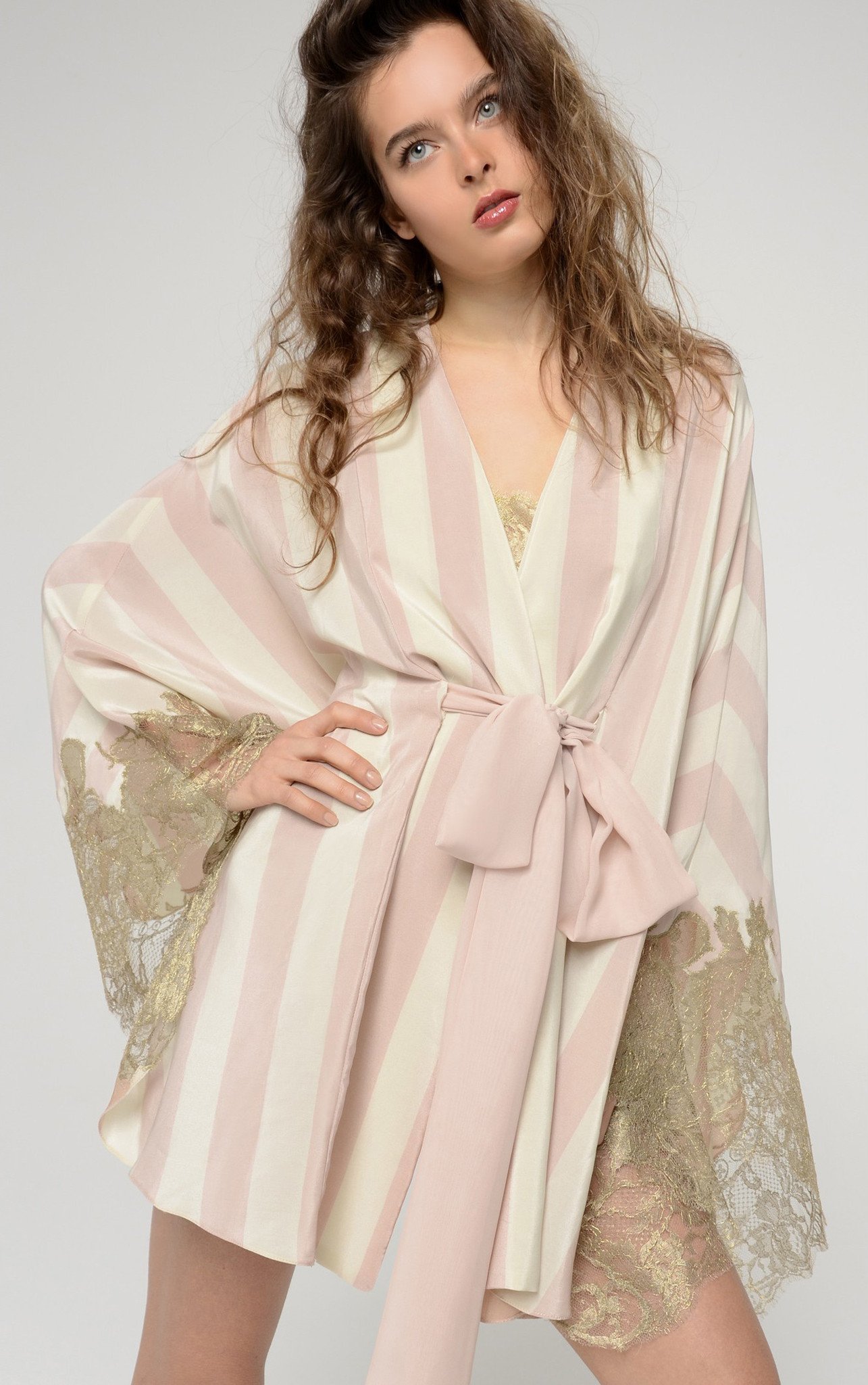 Amori Inconsapevoli Pink Striped Kimono