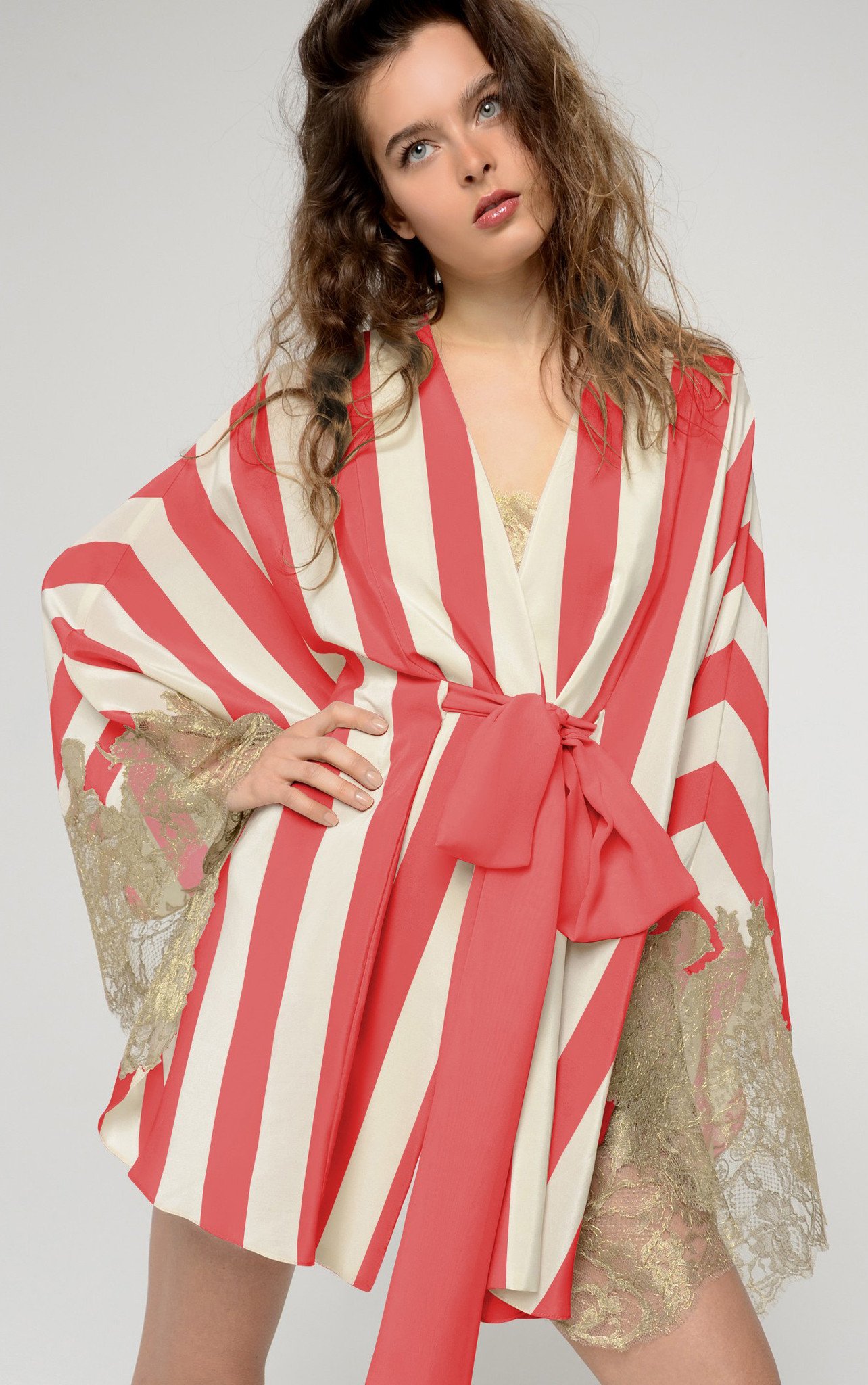 Amori Inconsapevoli Red Striped Kimono