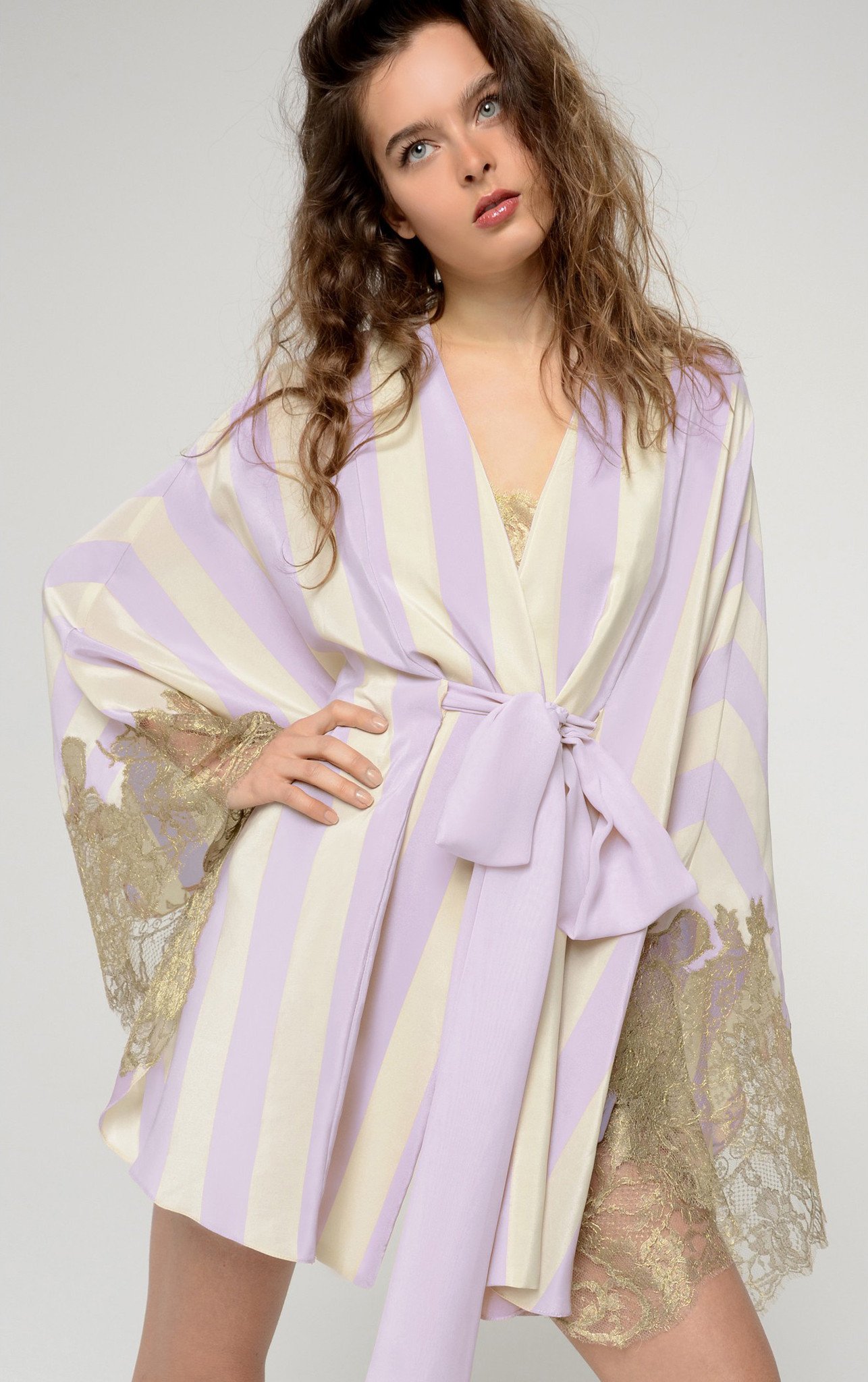 Amori Inconsapevoli Lilac Striped Kimono