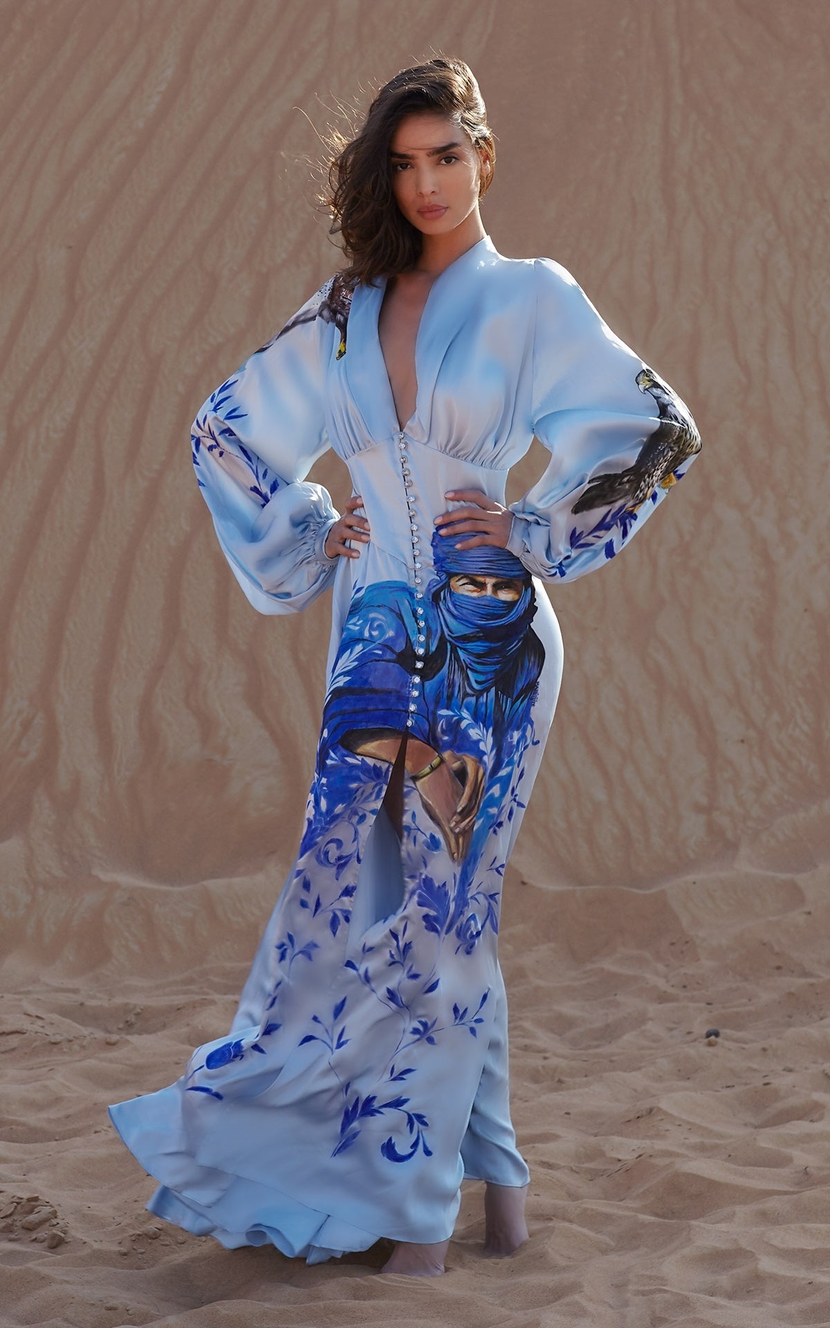 ROSAMOSARIO_A-princess-called-Meera_Falcons-and-highnesses_Printed-satin-robe_Blue_3_1