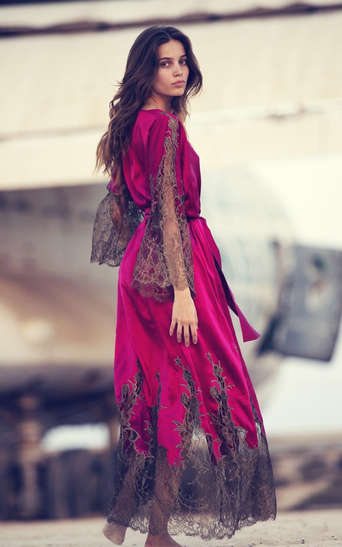 ROSAMOSARIO_Bedouine-Romance_Amara-the-Abyssinian_legend_Kimono_Red